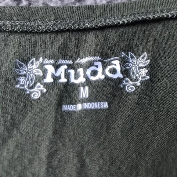 BUNDLE two shirts - Picture 5 of 6